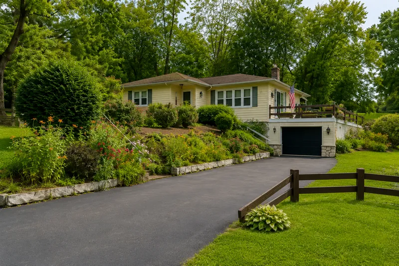 The Spring Hollow House — Men's Only Substance Use recovery house in Phoenixville, PA