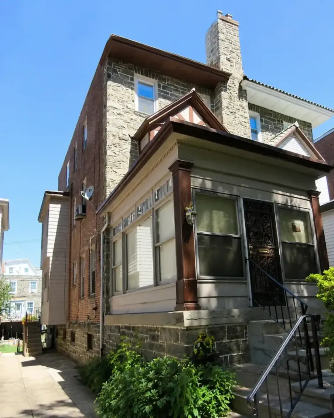 The Wyndale House — Men's Only Substance Use recovery house in West Philadelphia, PA